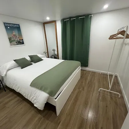 Apartment Mirabelle Parigi