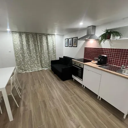 Apartment Mirabelle Parigi