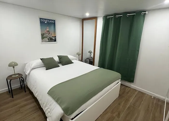 Apartment Mirabelle Parigi *